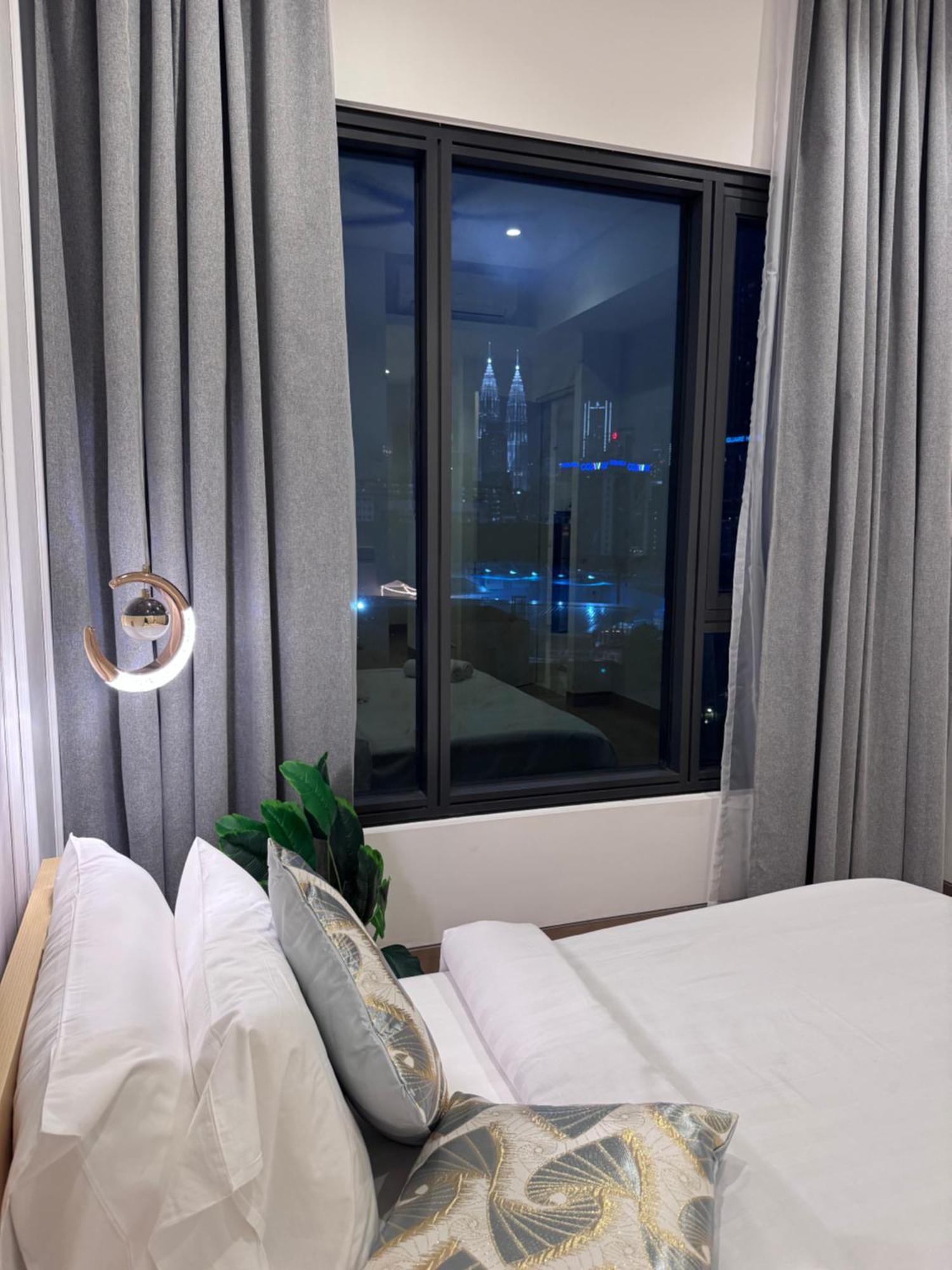 Infinity Pool Suite Bukit Bintang Lalaport Bbcc Kuala Lumpur Exterior foto