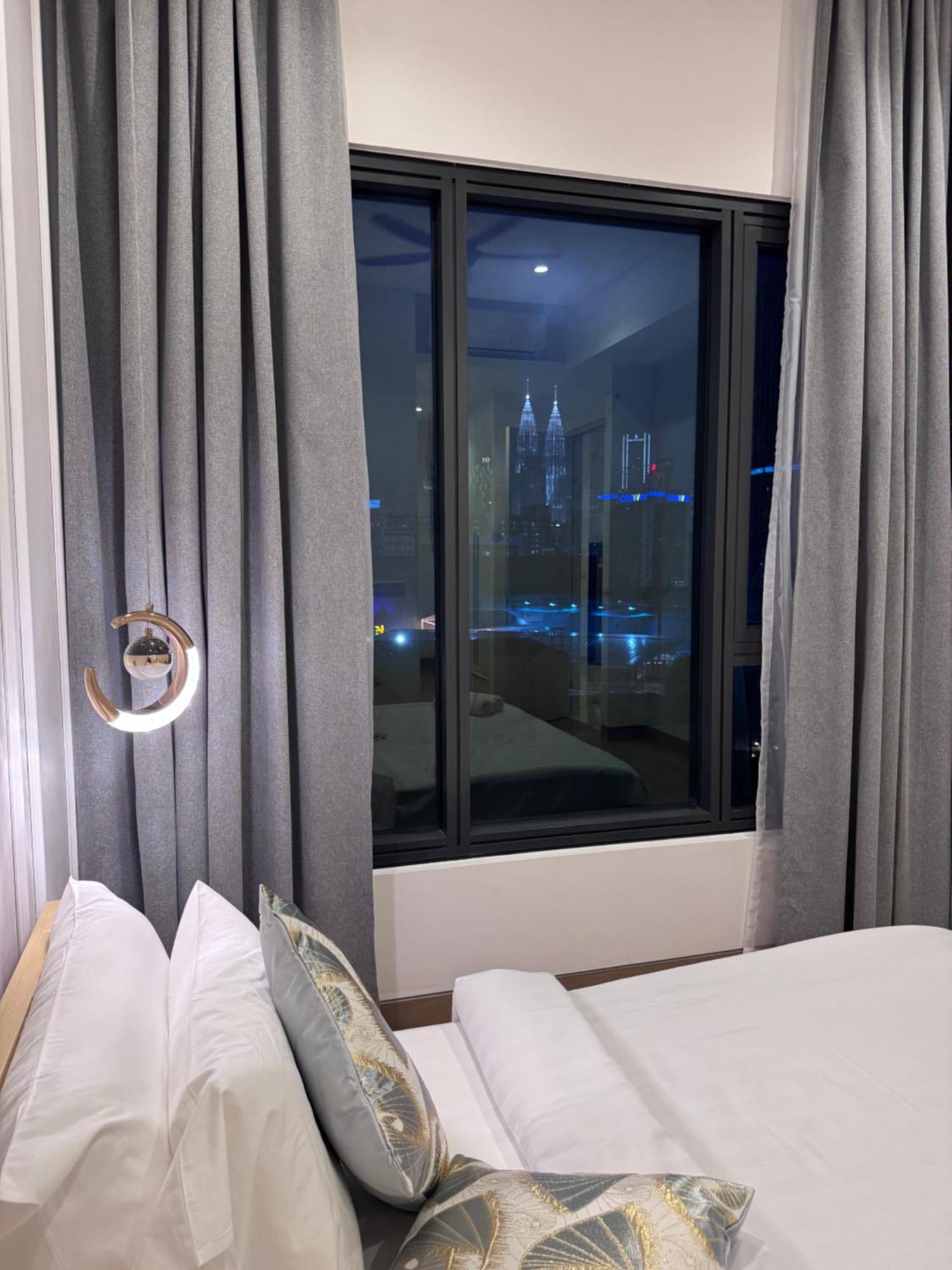 Infinity Pool Suite Bukit Bintang Lalaport Bbcc Kuala Lumpur Exterior foto
